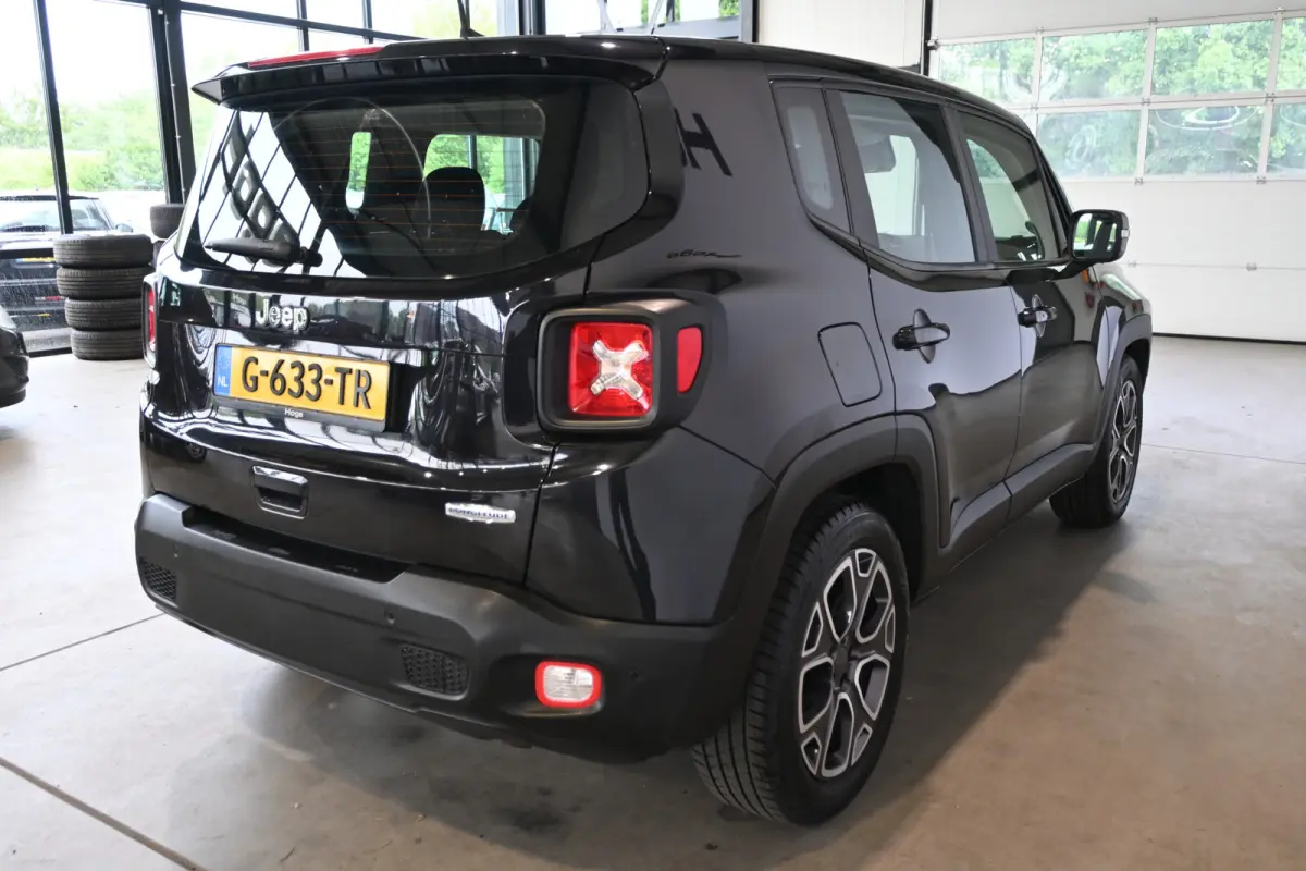 1.3T Limited Automaat Clima Carplay Cruise Control 1e Eigenaar Rijklaarprijs! Inruil Mogelijk!
