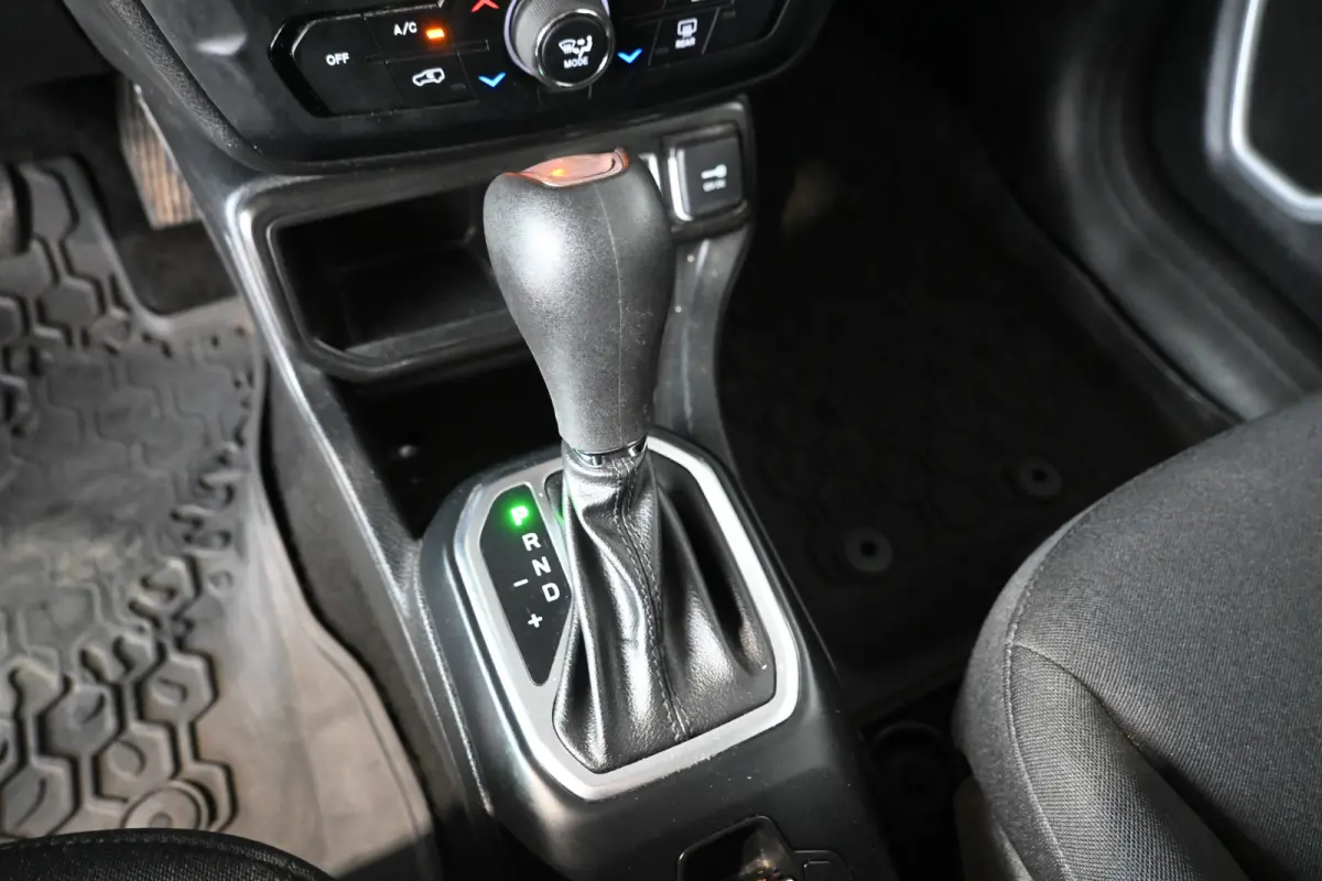 1.3T Limited Automaat Clima Carplay Cruise Control 1e Eigenaar Rijklaarprijs! Inruil Mogelijk!