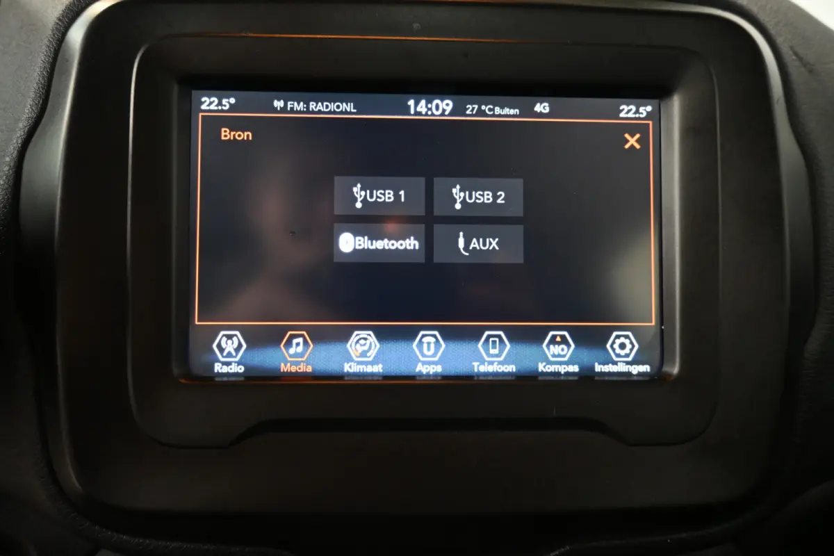 1.3T Limited Automaat Clima Carplay Cruise Control 1e Eigenaar Rijklaarprijs! Inruil Mogelijk!