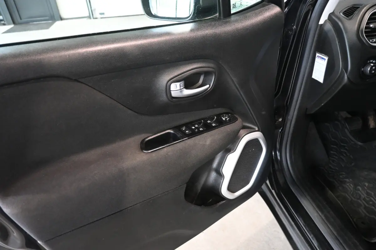 1.3T Limited Automaat Clima Carplay Cruise Control 1e Eigenaar Rijklaarprijs! Inruil Mogelijk!