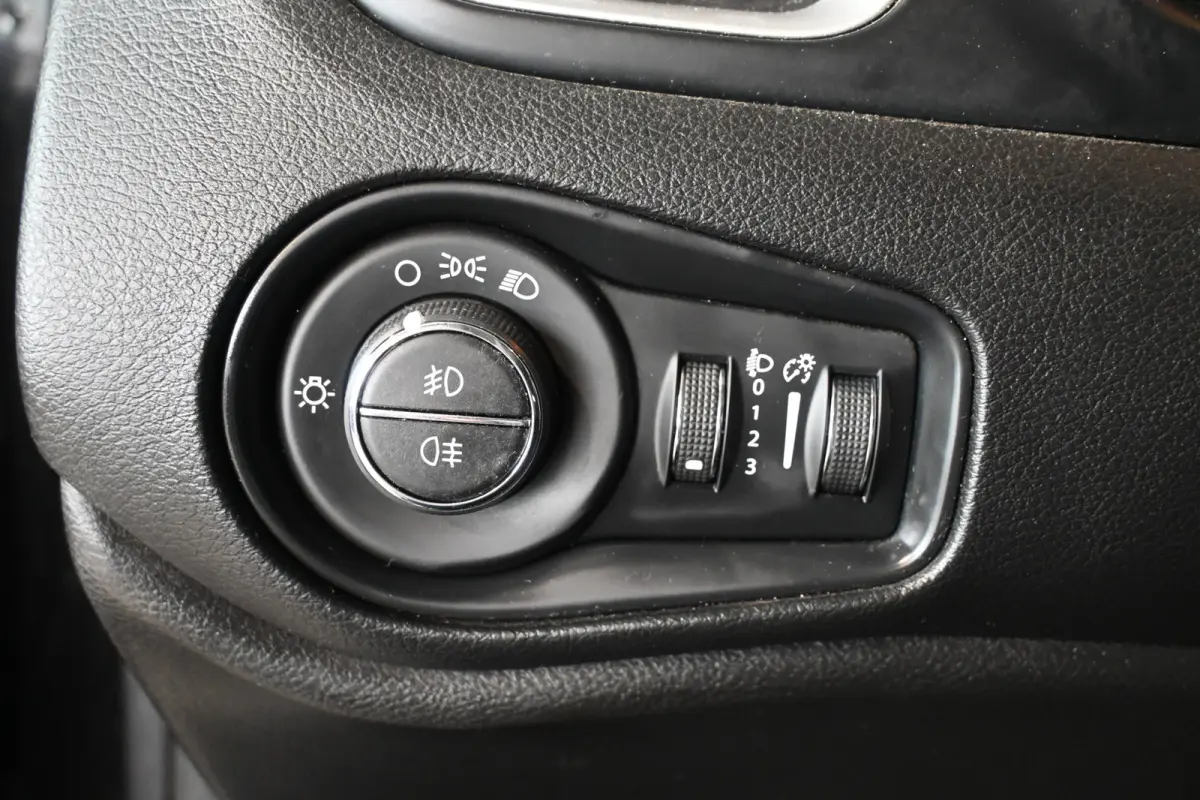 1.3T Limited Automaat Clima Carplay Cruise Control 1e Eigenaar Rijklaarprijs! Inruil Mogelijk!