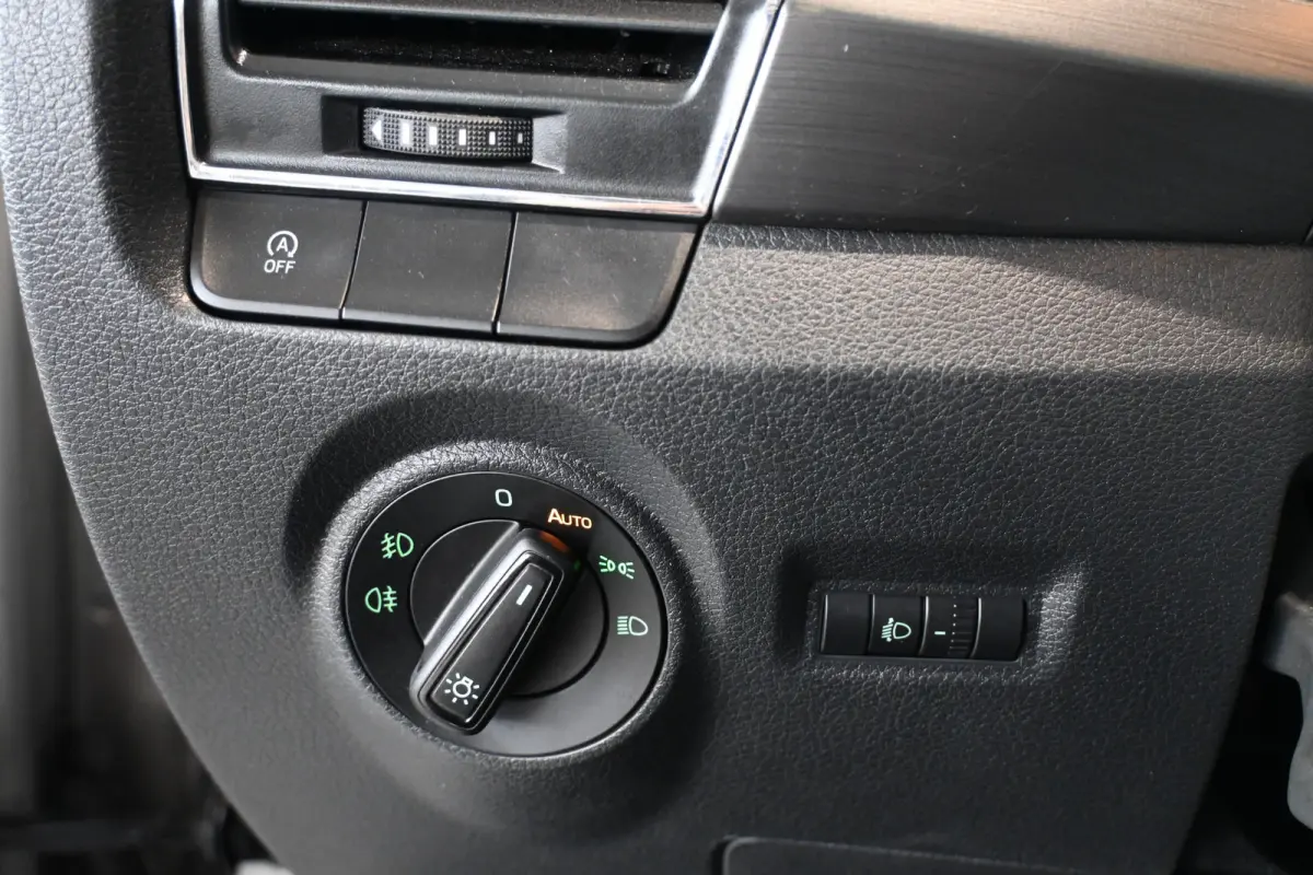1.0 TSI Clever Clima Navigatie Panoramadak LED Stoelverwarming Rijklaarprijs! Inruil Mogelijk!