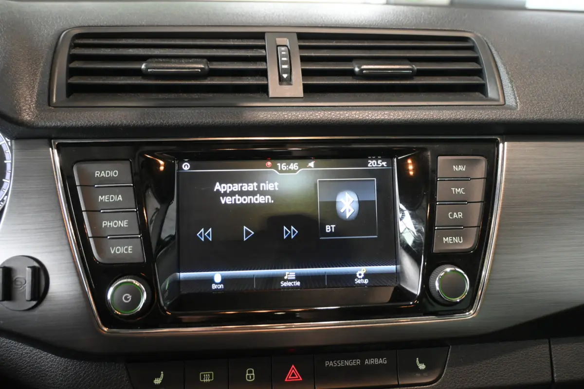 1.0 TSI Clever Clima Navigatie Panoramadak LED Stoelverwarming Rijklaarprijs! Inruil Mogelijk!
