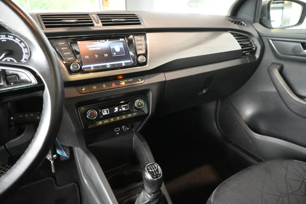 1.0 TSI Clever Clima Navigatie Panoramadak LED Stoelverwarming Rijklaarprijs! Inruil Mogelijk!