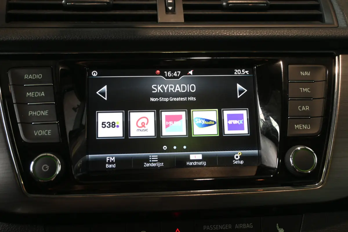1.0 TSI Clever Clima Navigatie Panoramadak LED Stoelverwarming Rijklaarprijs! Inruil Mogelijk!