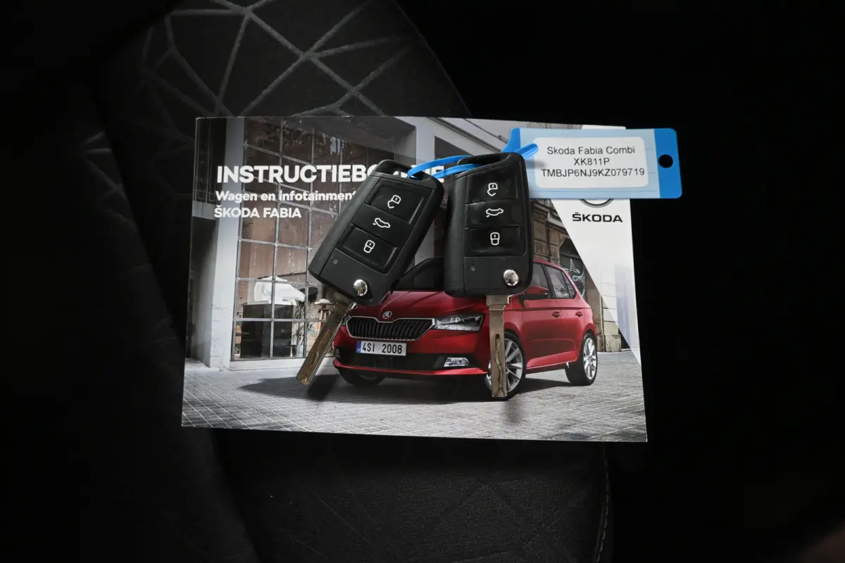 1.0 TSI Clever Clima Navigatie Panoramadak LED Stoelverwarming Rijklaarprijs! Inruil Mogelijk!