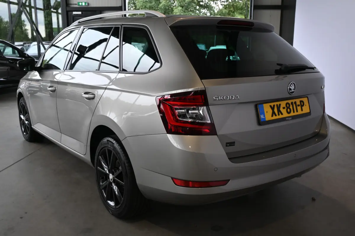 1.0 TSI Clever Clima Navigatie Panoramadak LED Stoelverwarming Rijklaarprijs! Inruil Mogelijk!