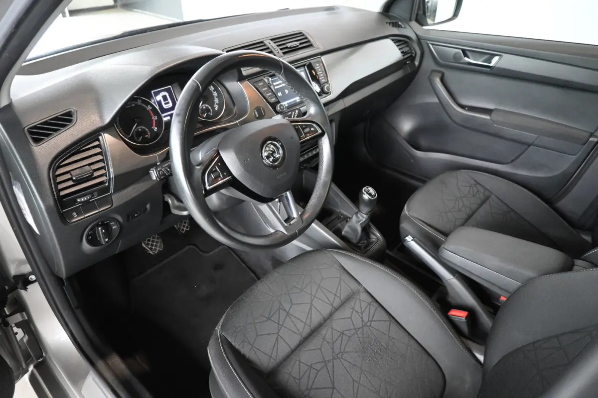 1.0 TSI Clever Clima Navigatie Panoramadak LED Stoelverwarming Rijklaarprijs! Inruil Mogelijk!