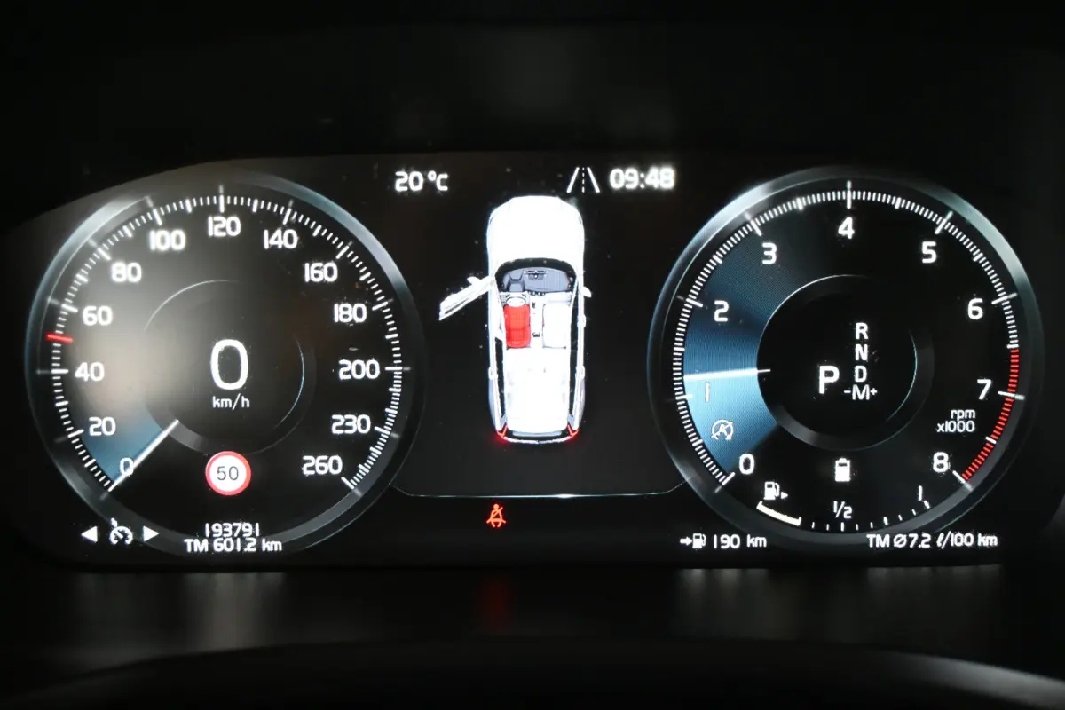 2.0 B3 Momentum Advantage Automaat Navigatie Stuur/Stoelverwarming Inruil Mogelijk!
