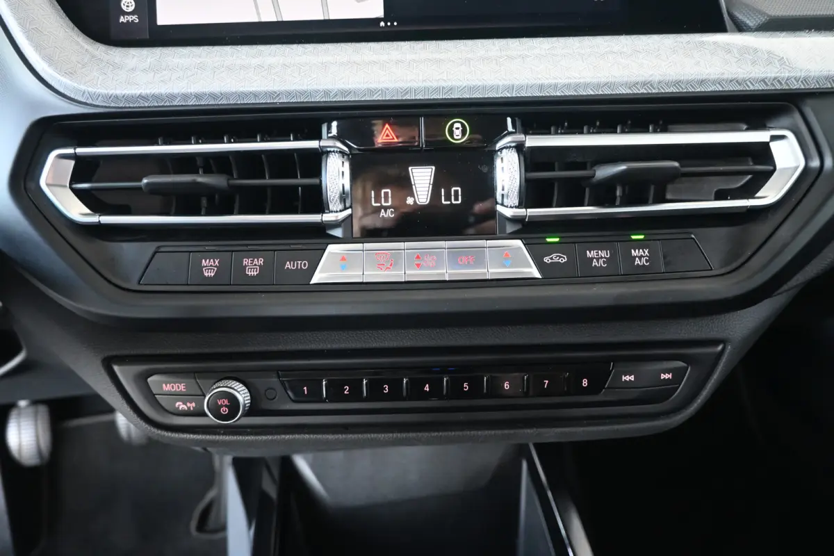 118i Executive Clima Cruise Led Navigatie Camera 100% Onderhouden! Inruil Mogelijk!