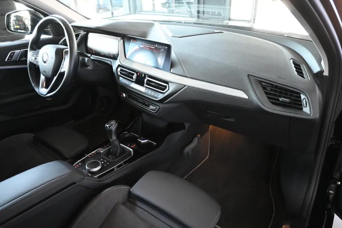 118i Executive Clima Cruise Led Navigatie Camera 100% Onderhouden! Inruil Mogelijk!