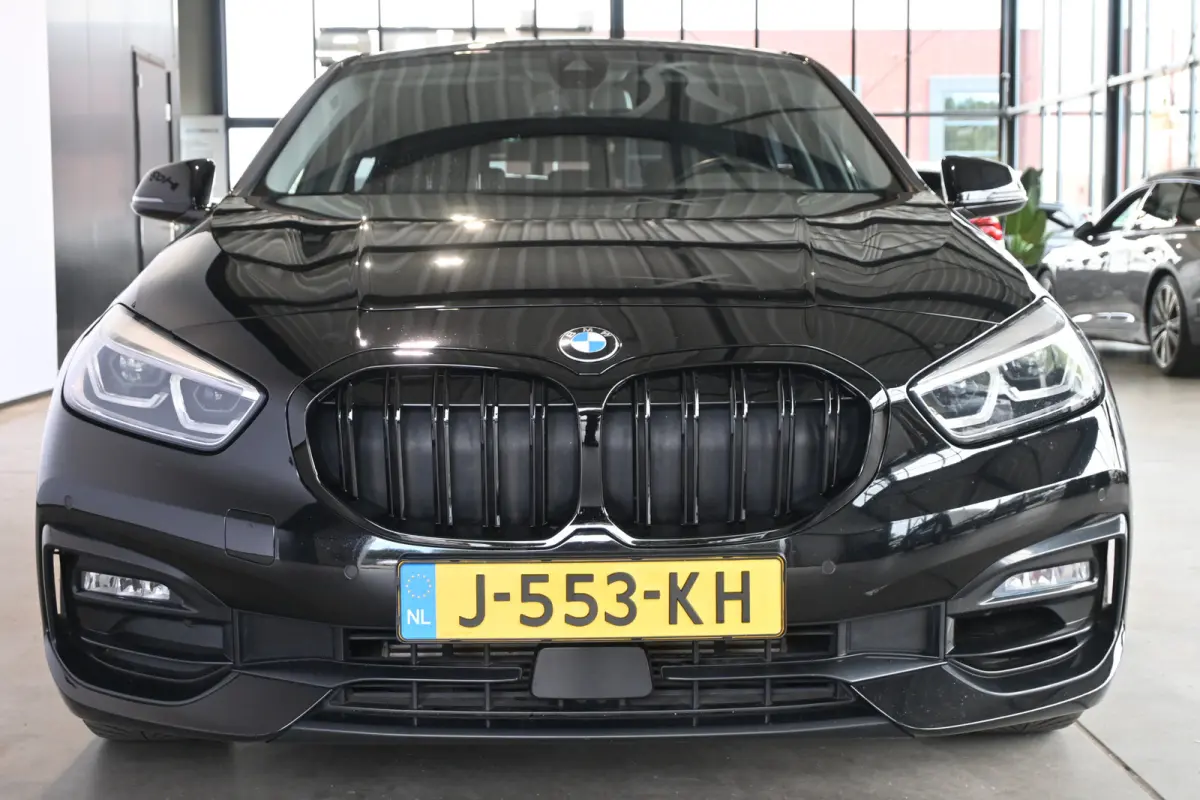 118i Executive Clima Cruise Led Navigatie Camera 100% Onderhouden! Inruil Mogelijk!
