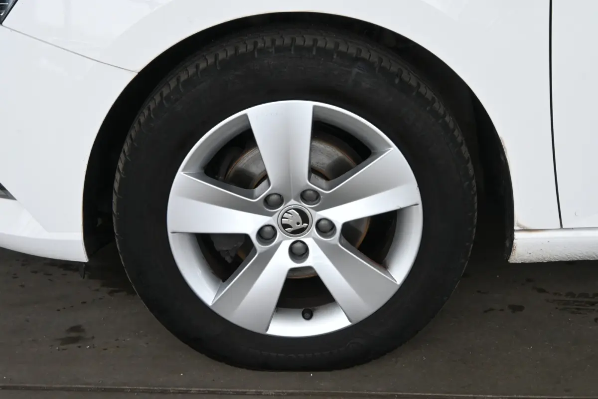 1.0 TSI Ambition Business Airco Navigatie Cruise Control Rijklaarprijs Inruil Mogelijk!