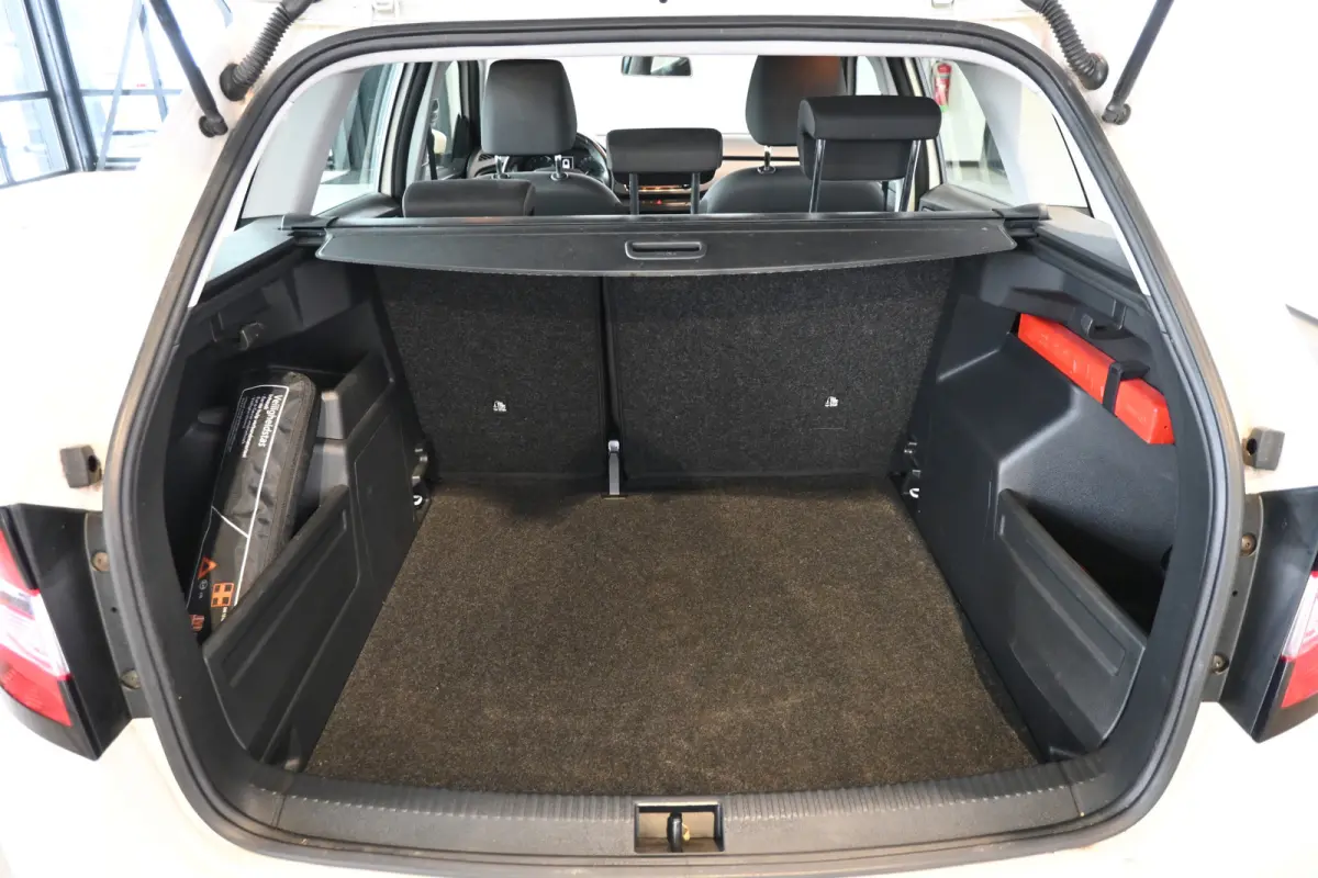 1.0 TSI Ambition Business Airco Navigatie Cruise Control Rijklaarprijs Inruil Mogelijk!