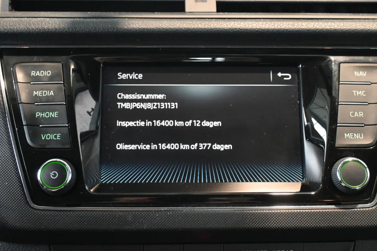1.0 TSI Ambition Business Airco Navigatie Cruise Control Rijklaarprijs Inruil Mogelijk!