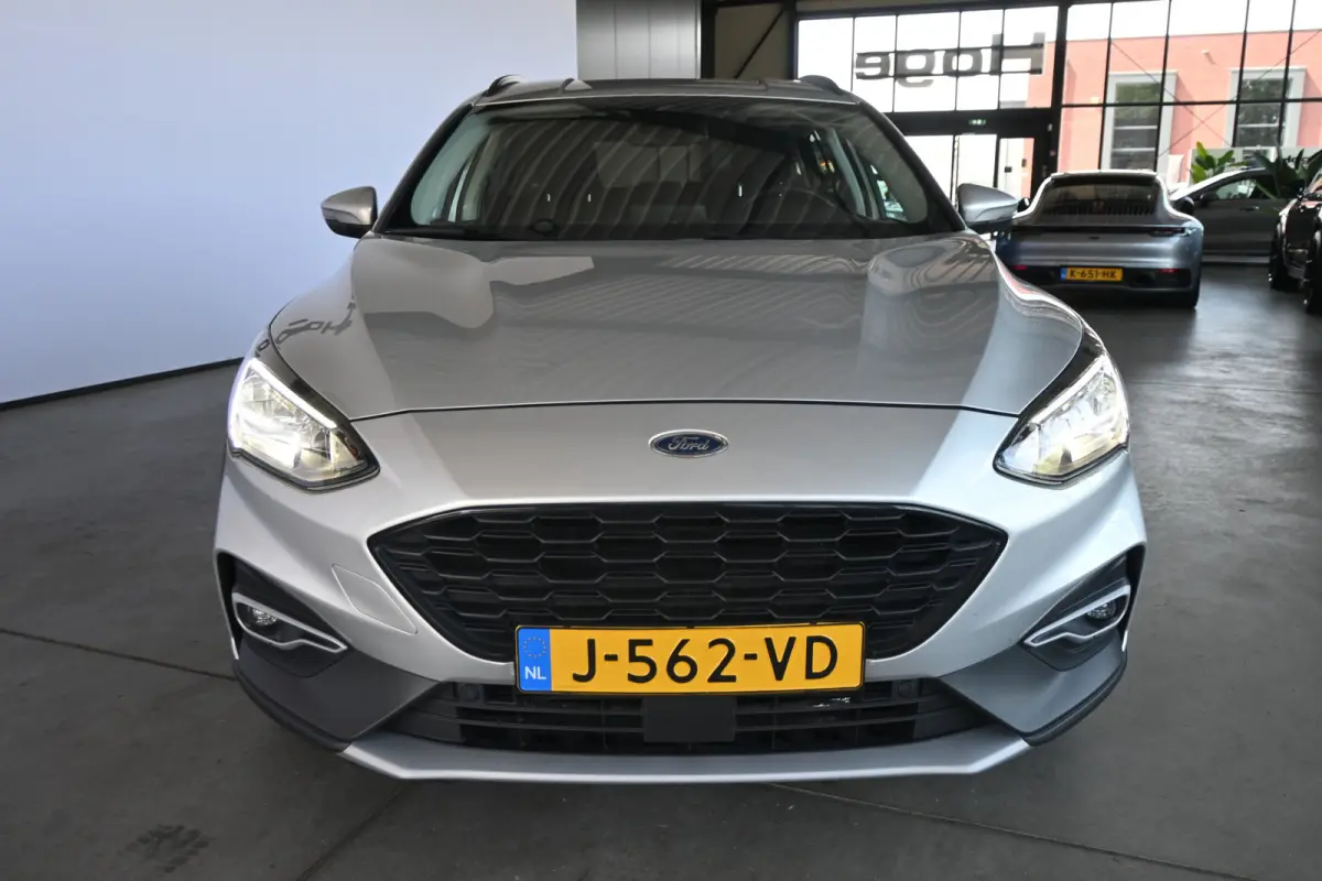 1.0 Active Business Automaat Navigatie Carplay LED Rijklaarprijs Inruil Mogelijk!