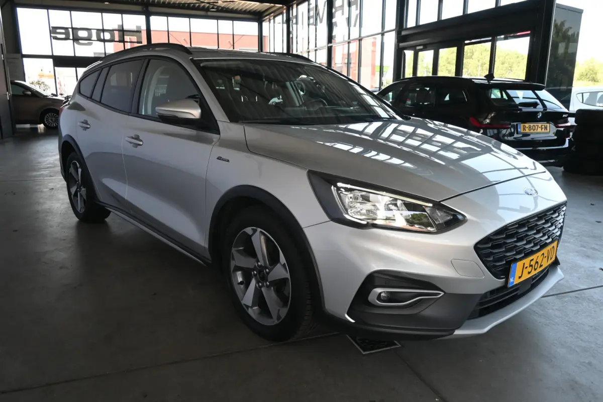 1.0 Active Business Automaat Navigatie Carplay LED Rijklaarprijs Inruil Mogelijk!