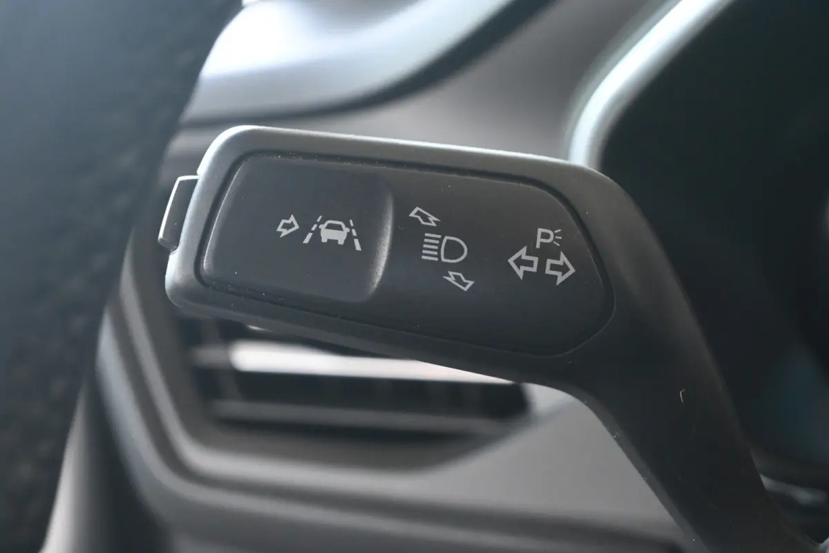 1.0 Active Business Automaat Navigatie Carplay LED Rijklaarprijs Inruil Mogelijk!