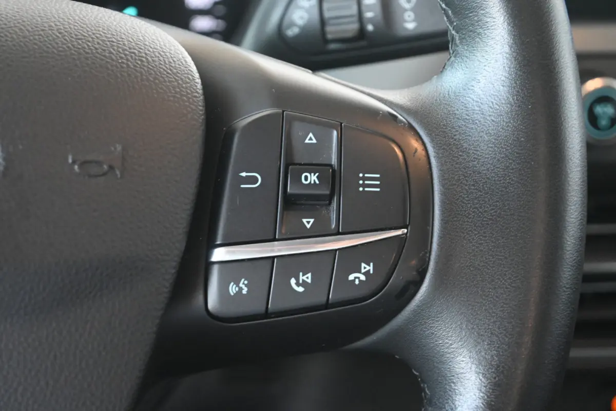 1.0 Active Business Automaat Navigatie Carplay LED Rijklaarprijs Inruil Mogelijk!