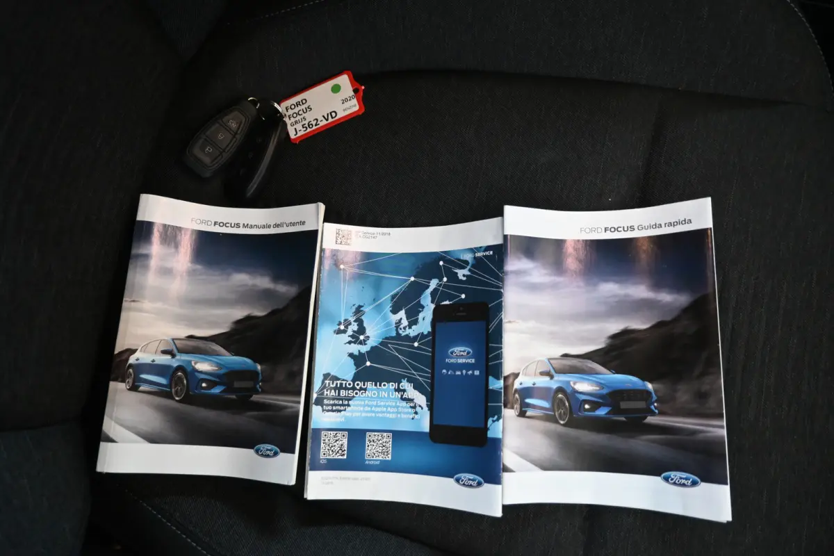 1.0 Active Business Automaat Navigatie Carplay LED Rijklaarprijs Inruil Mogelijk!