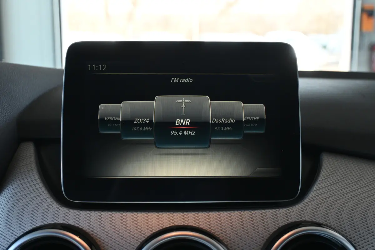 180 Ambition Automaat Clima Navigatie LED Rijklaarprijs! Inruil Mogelijk!