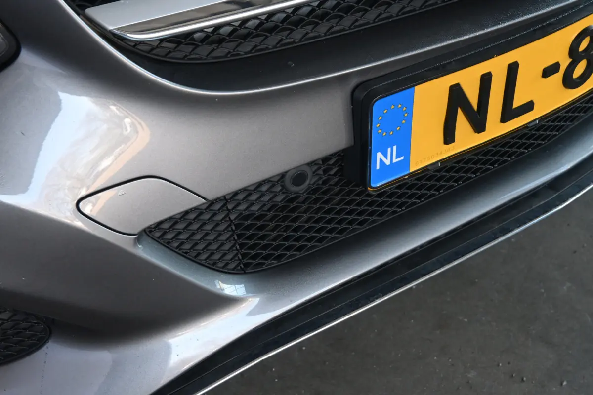 180 Ambition Automaat Clima Navigatie LED Rijklaarprijs! Inruil Mogelijk!