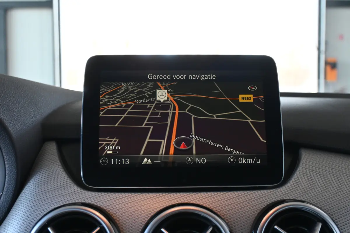 180 Ambition Automaat Clima Navigatie LED Rijklaarprijs! Inruil Mogelijk!