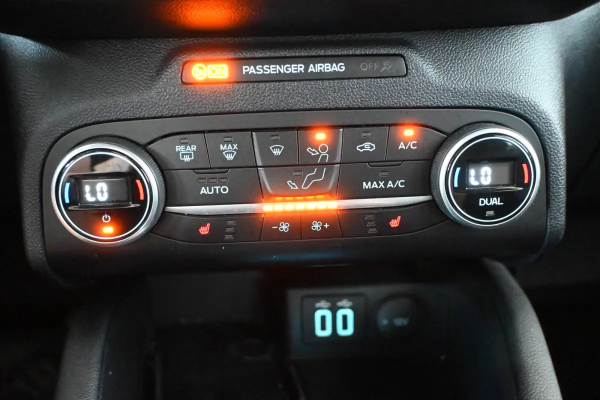 2.5 PHEV Vignale Automaat Navigatie Stoelverwarming Head Up! LED Camera Rijklaarprijs! Inruil Mogelijk!