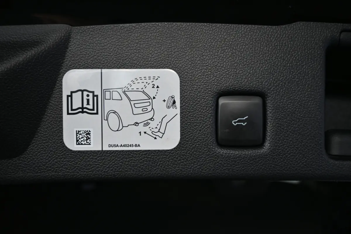 2.5 PHEV Vignale Automaat Navigatie Stoelverwarming Head Up! LED Camera Rijklaarprijs! Inruil Mogelijk!