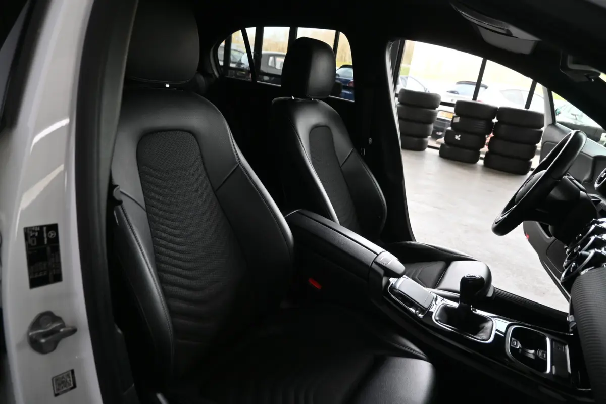 160 AMG Clima High-performance LED-koplampen Navigatie Cruise Control Rijklaarprijs! Inruil Mogelijk!