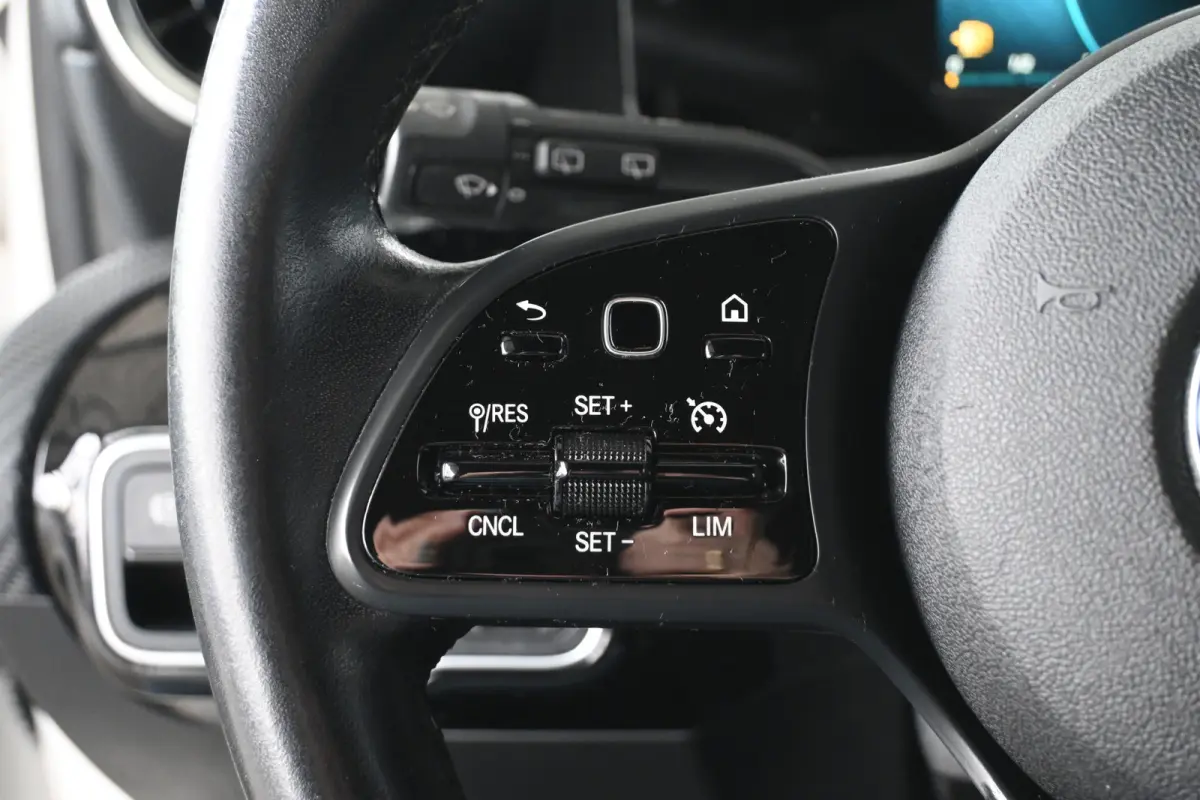 160 AMG Clima High-performance LED-koplampen Navigatie Cruise Control Rijklaarprijs! Inruil Mogelijk!