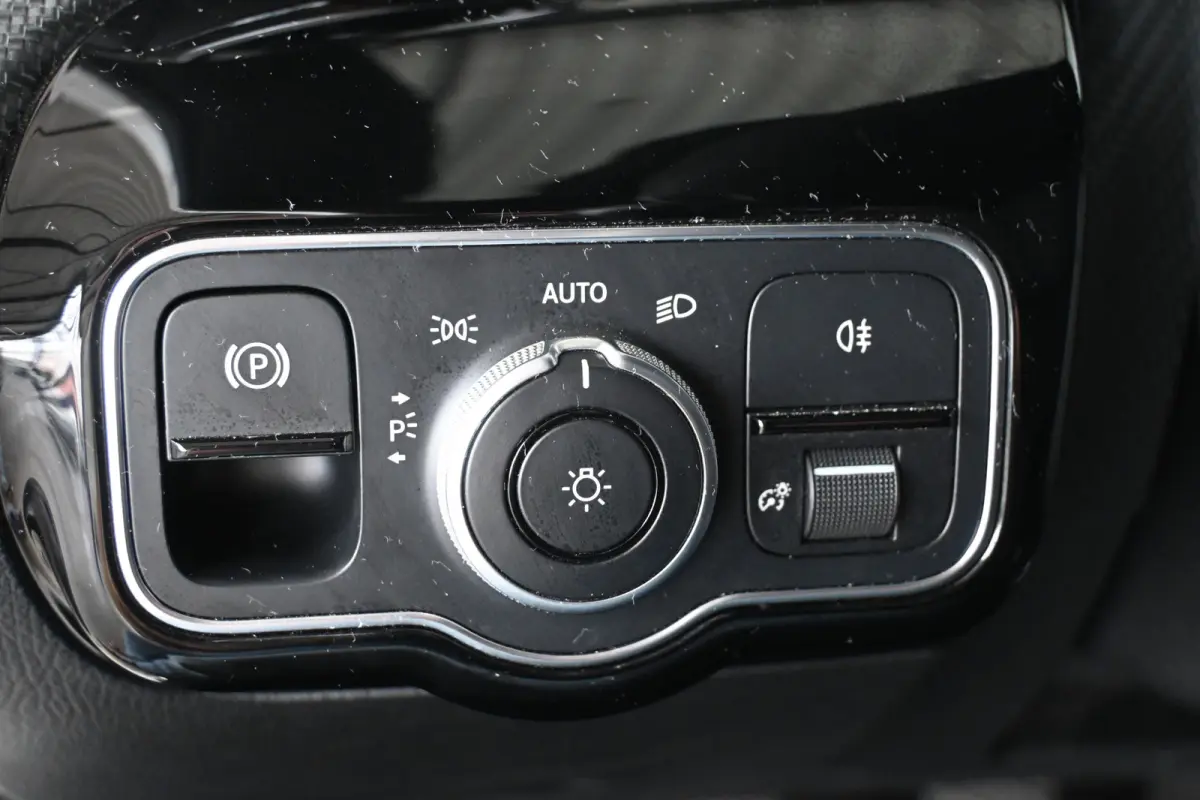 160 AMG Clima High-performance LED-koplampen Navigatie Cruise Control Rijklaarprijs! Inruil Mogelijk!