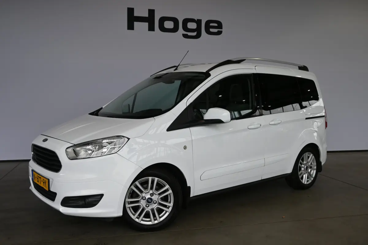 Ford Tourneo Courier 2018 Benzine Handgeschakeld leasen