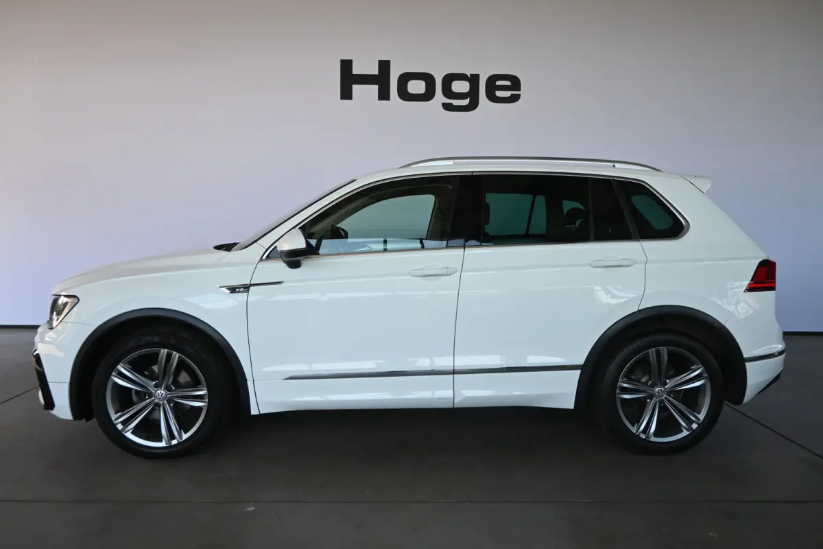 1.4 TSI Highline R-Line Clima Navigatie Carplay 1e Eigenaar Trekhaak Rijklaarprijs! Inruil Mogelijk!