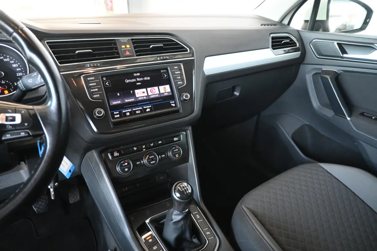 1.4 TSI Highline R-Line Clima Navigatie Carplay 1e Eigenaar Trekhaak Rijklaarprijs! Inruil Mogelijk!
