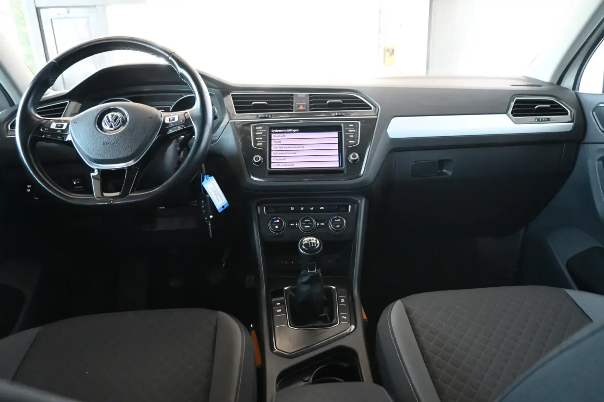 1.4 TSI Highline R-Line Clima Navigatie Carplay 1e Eigenaar Trekhaak Rijklaarprijs! Inruil Mogelijk!