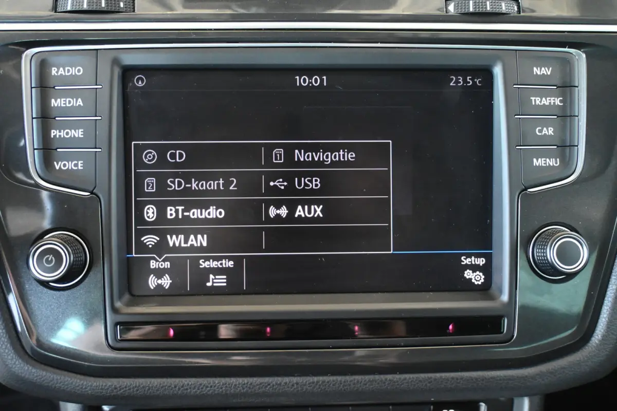 1.4 TSI Highline R-Line Clima Navigatie Carplay 1e Eigenaar Trekhaak Rijklaarprijs! Inruil Mogelijk!