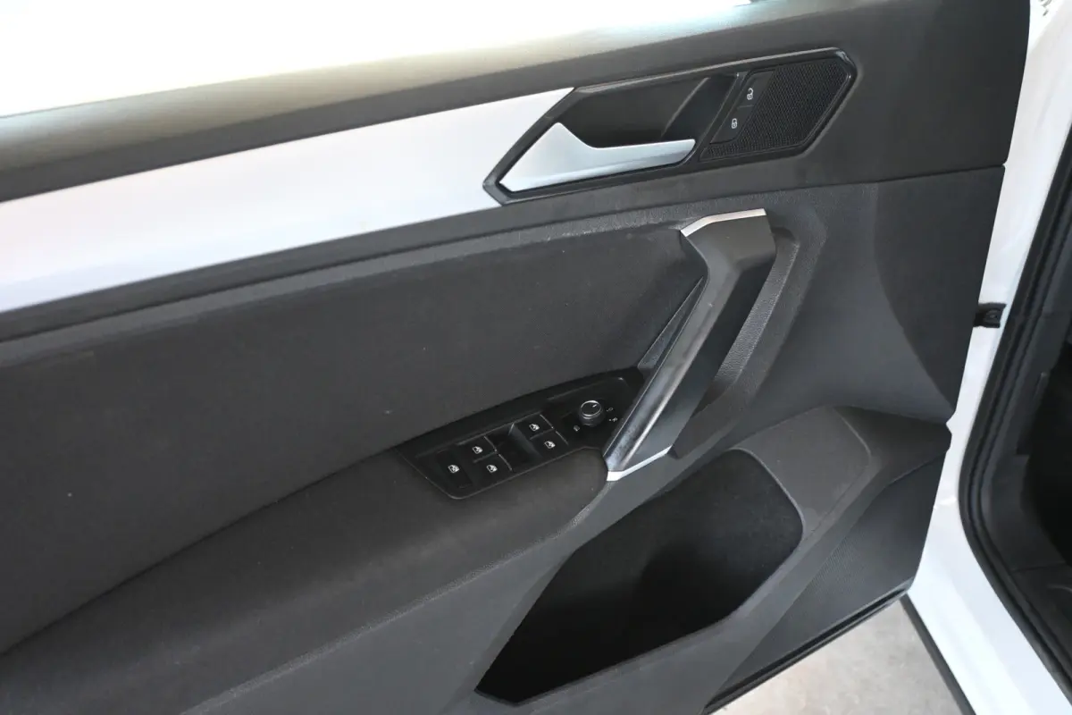 1.4 TSI Highline R-Line Clima Navigatie Carplay 1e Eigenaar Trekhaak Rijklaarprijs! Inruil Mogelijk!
