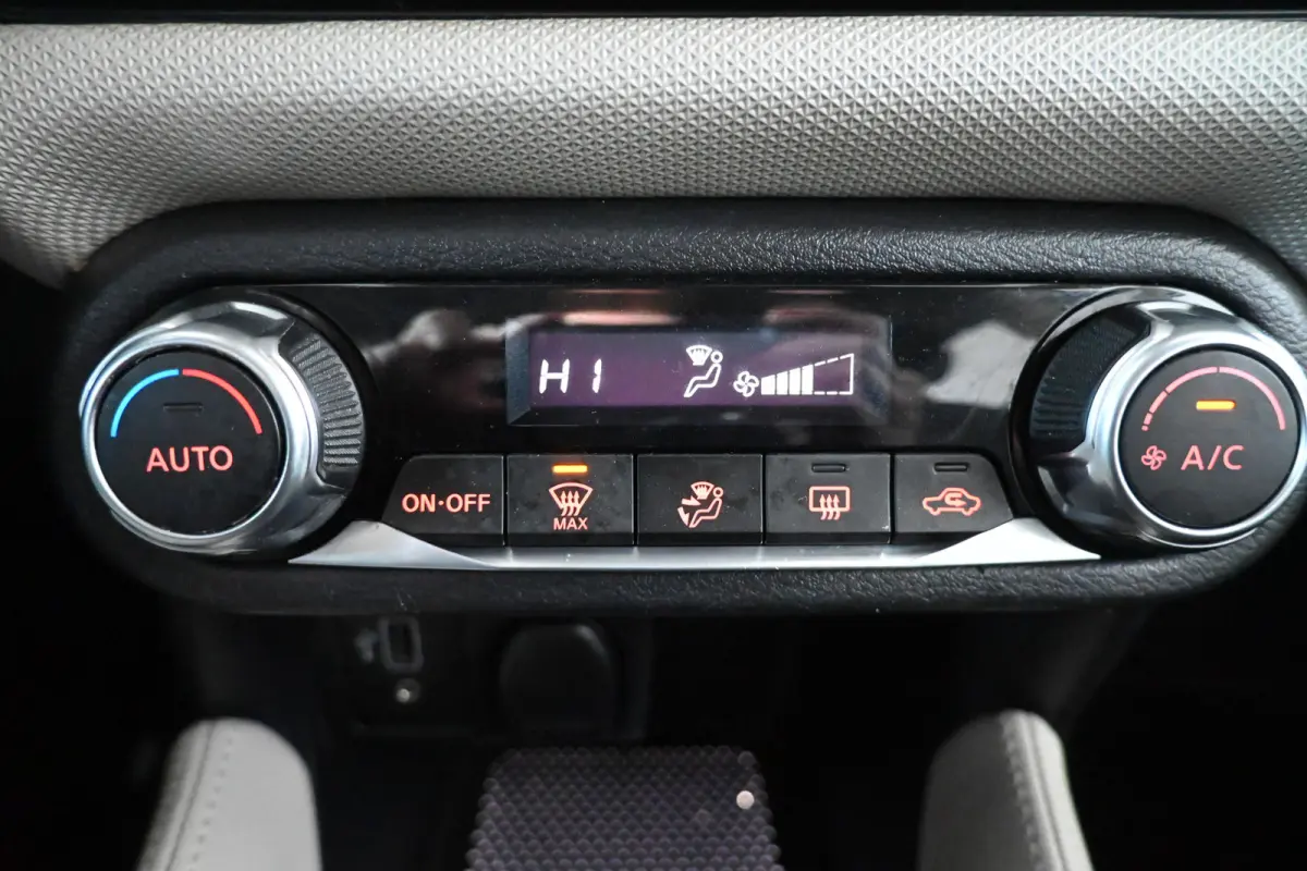 1.0 IG-T N-Connecta Clima Navigatie LED Goed Onderhouden! Inruil Mogelijk!