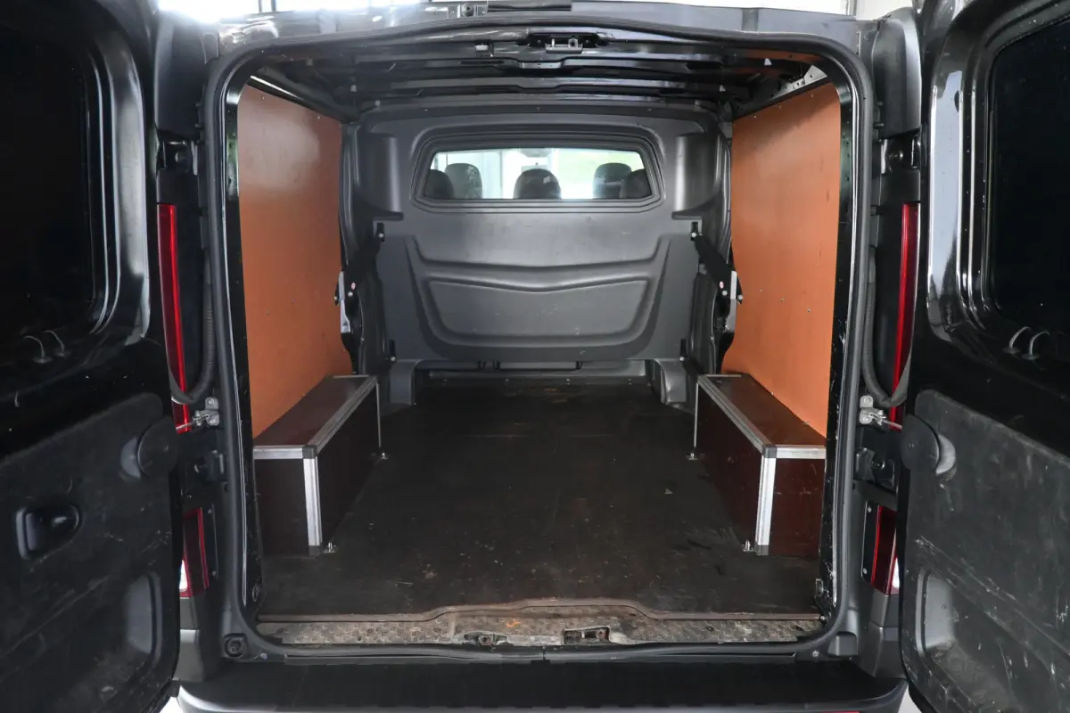 2.0 dCi Automaat 145 T29 L2H1 DC Comfort Airco Navigatie LED 1e Eigenaar Rijklaarprijs! Inruil Mogelijk!