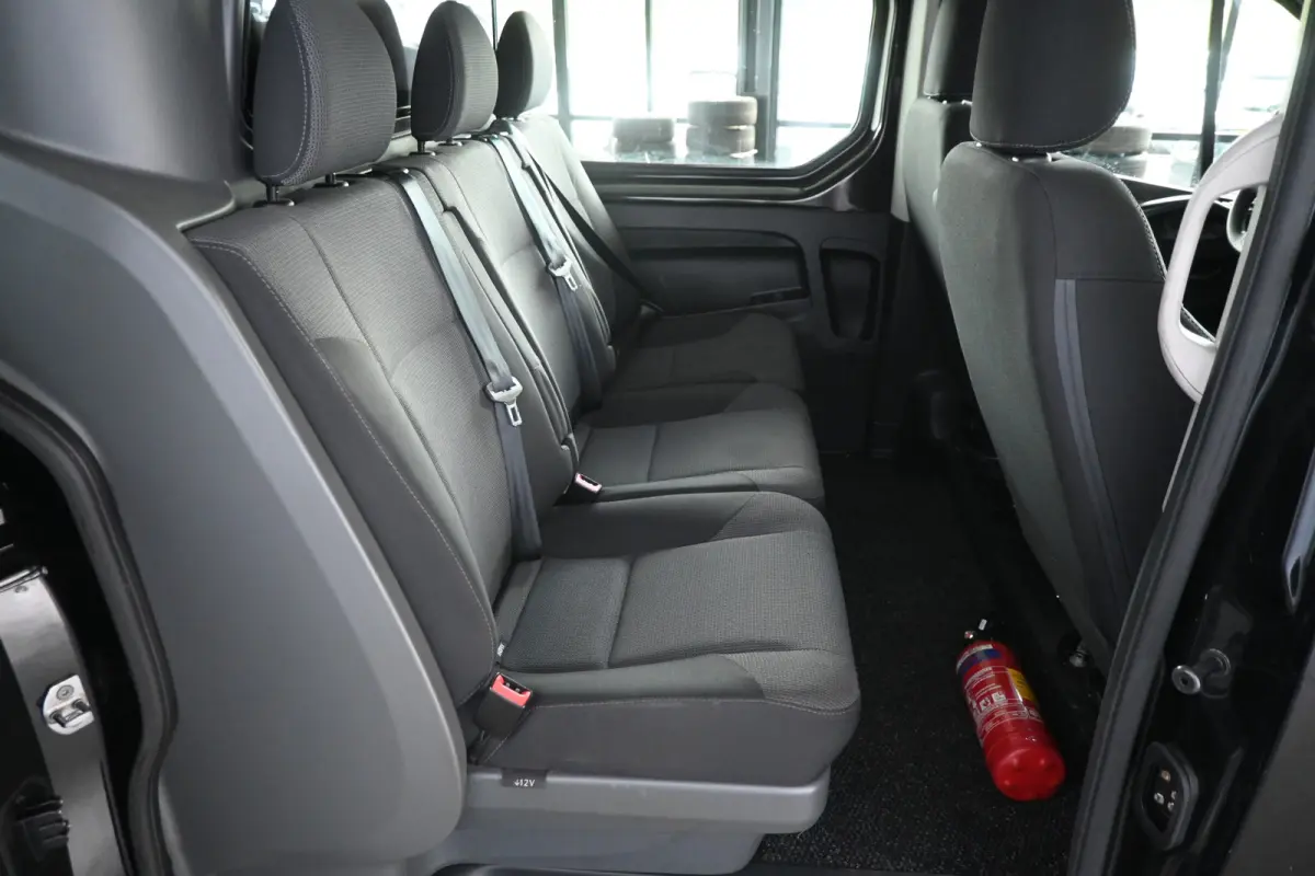 2.0 dCi Automaat 145 T29 L2H1 DC Comfort Airco Navigatie LED 1e Eigenaar Rijklaarprijs! Inruil Mogelijk!