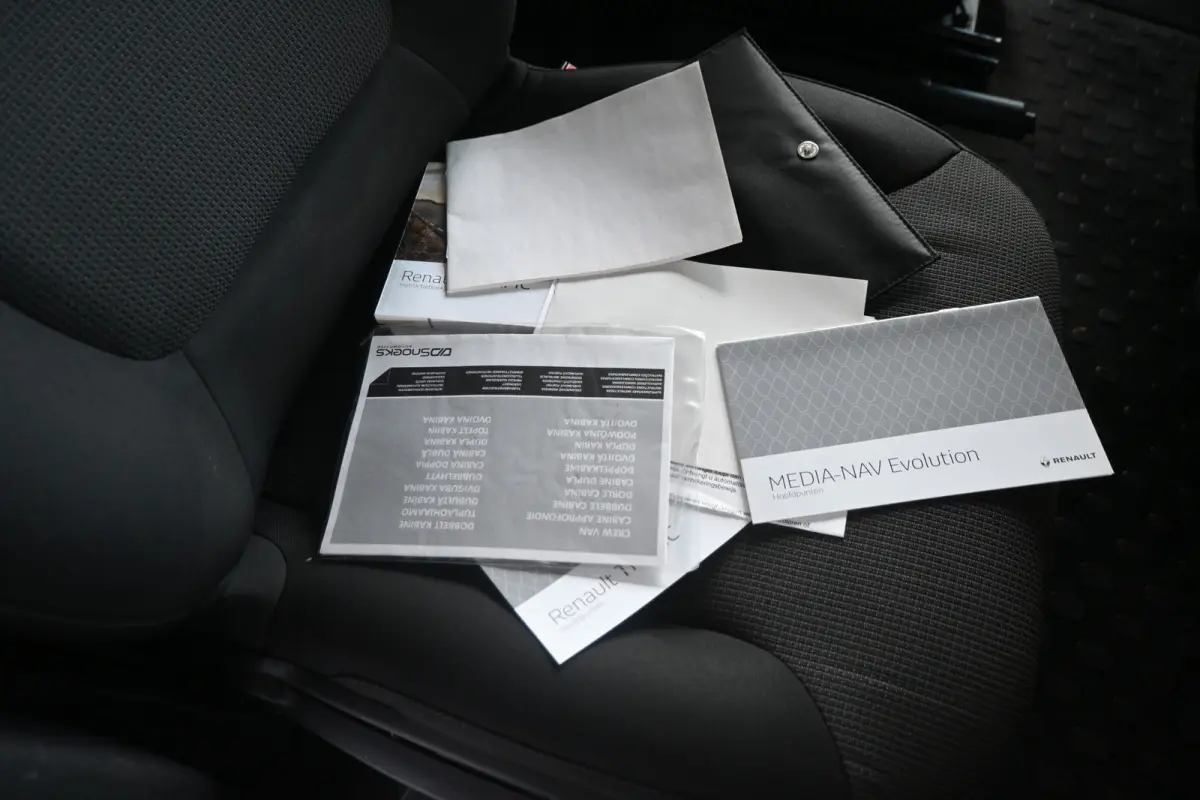 2.0 dCi Automaat 145 T29 L2H1 DC Comfort Airco Navigatie LED 1e Eigenaar Rijklaarprijs! Inruil Mogelijk!
