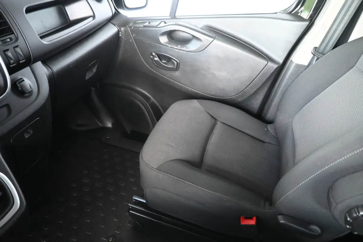 2.0 dCi Automaat 145 T29 L2H1 DC Comfort Airco Navigatie LED 1e Eigenaar Rijklaarprijs! Inruil Mogelijk!