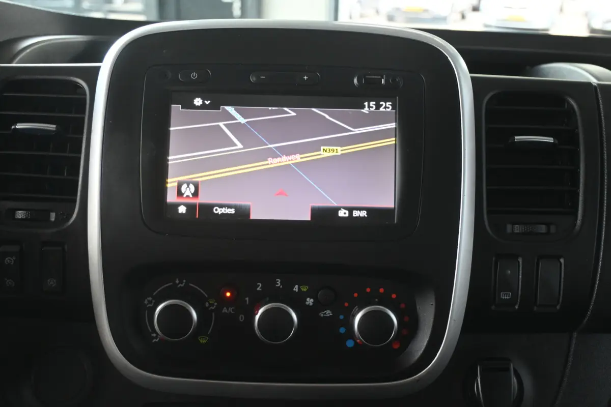 2.0 dCi Automaat 145 T29 L2H1 DC Comfort Airco Navigatie LED 1e Eigenaar Rijklaarprijs! Inruil Mogelijk!