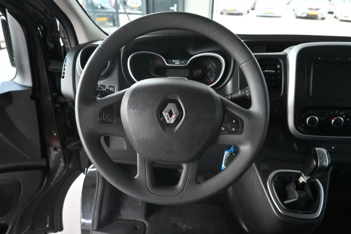 2.0 dCi Automaat 145 T29 L2H1 DC Comfort Airco Navigatie LED 1e Eigenaar Rijklaarprijs! Inruil Mogelijk!