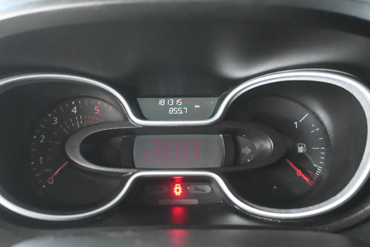 2.0 dCi Automaat 145 T29 L2H1 DC Comfort Airco Navigatie LED 1e Eigenaar Rijklaarprijs! Inruil Mogelijk!