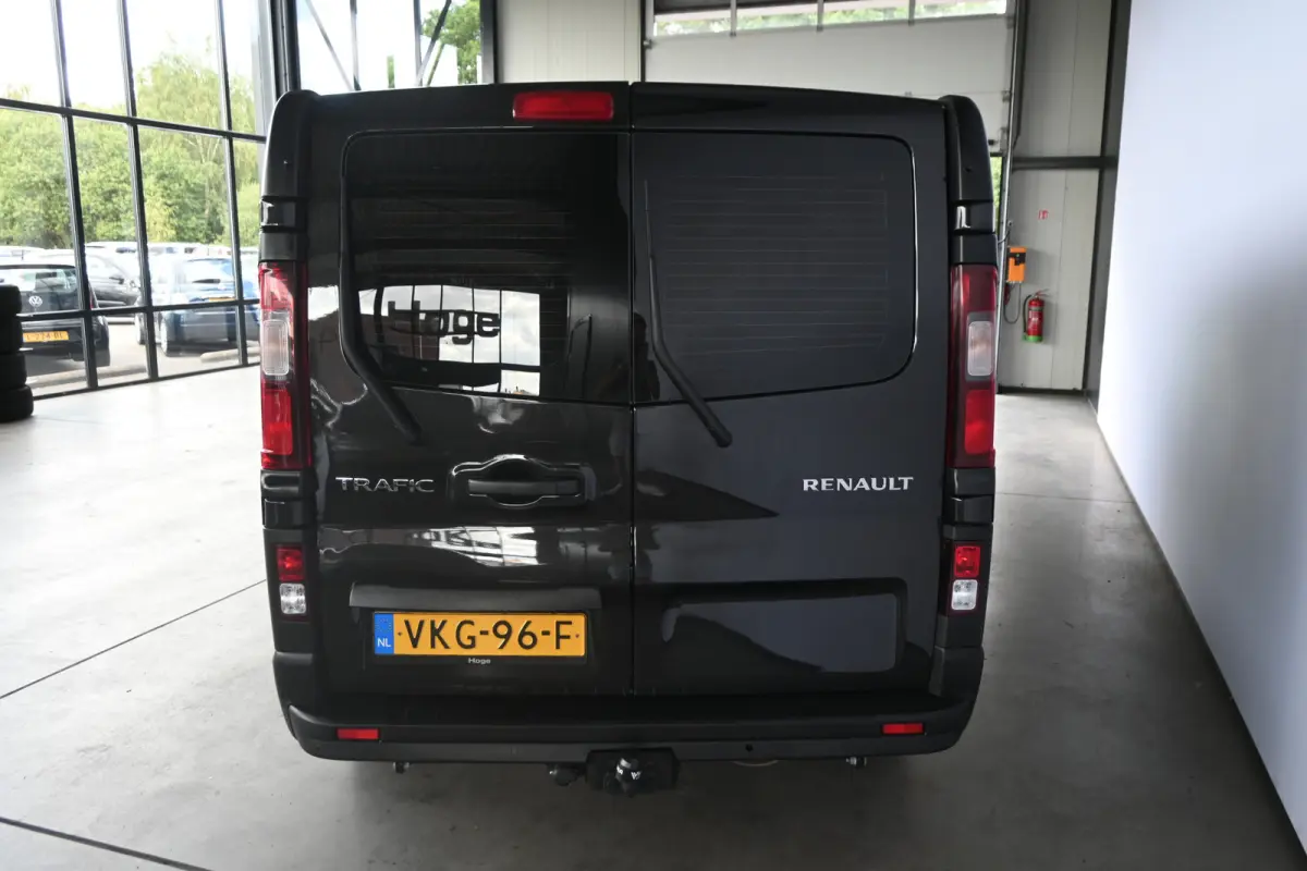 2.0 dCi Automaat 145 T29 L2H1 DC Comfort Airco Navigatie LED 1e Eigenaar Rijklaarprijs! Inruil Mogelijk!