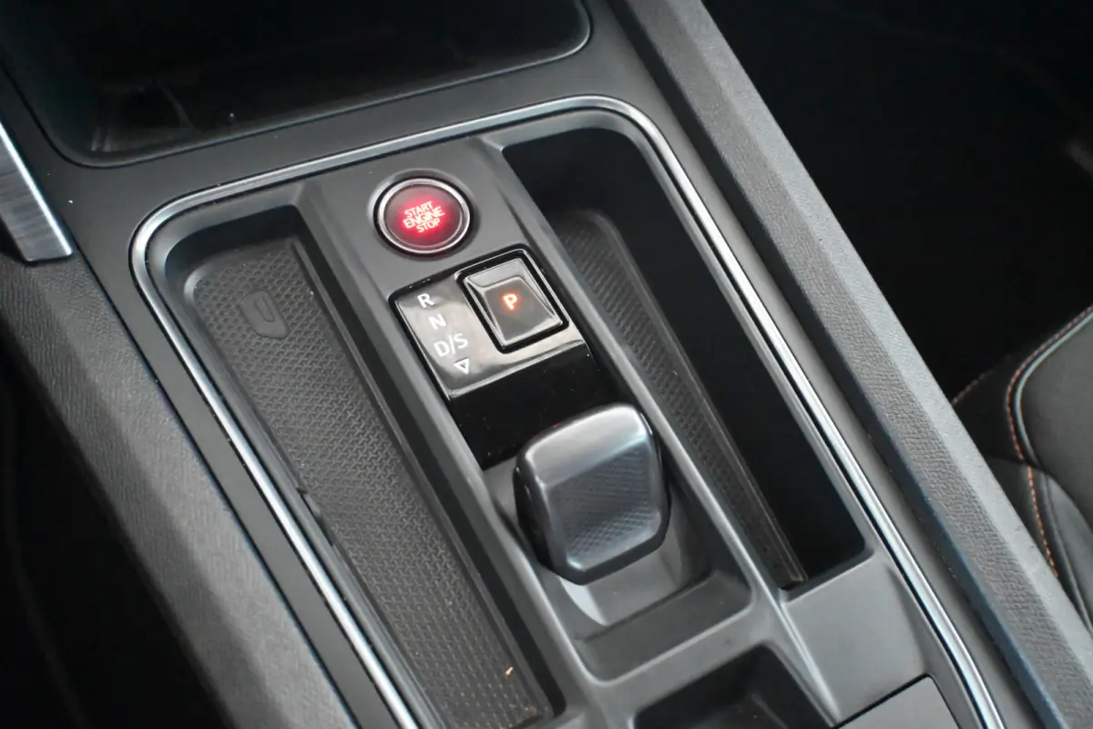 1.5 TSI Automaat Clima Adaptieve cruise Navigatie Apple carplay Trekhaak PDC Inruil mogelijk