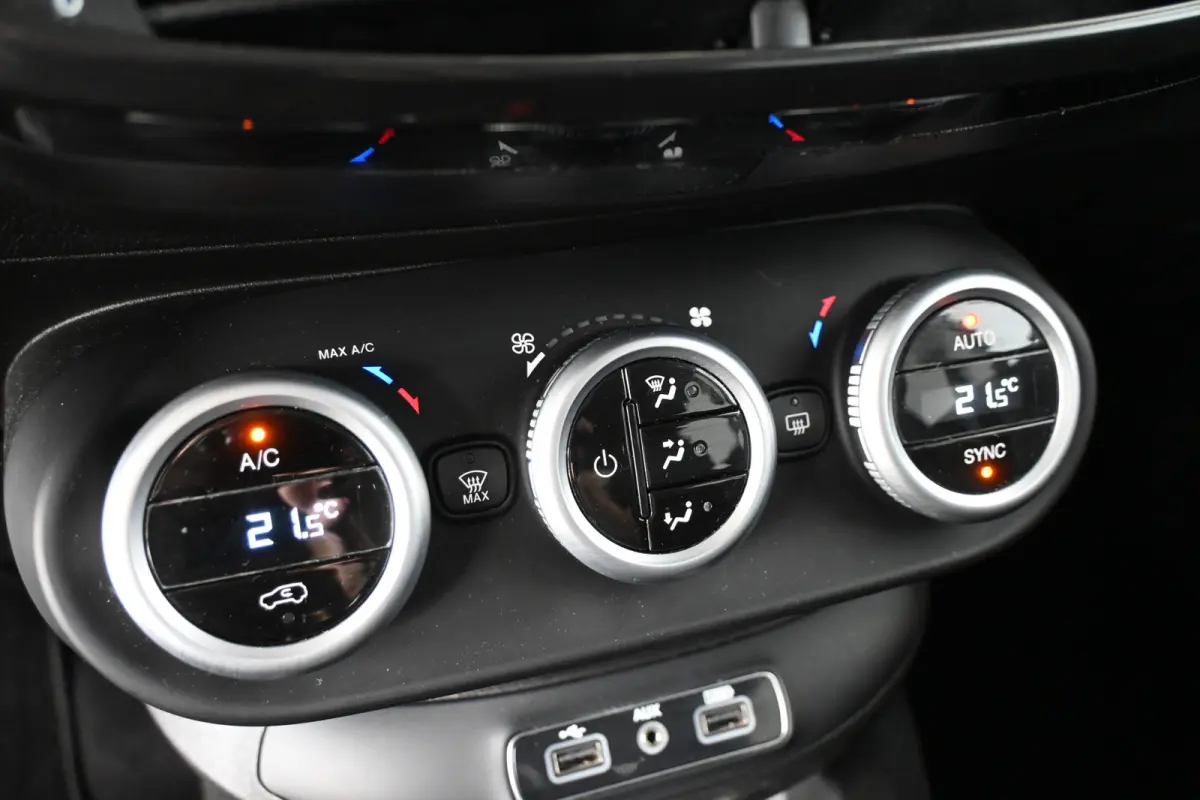 Cross 1.4 Turbo MultiAir S-Design Cross Navigatie Clima Trekhaak Cruise control 1e Eigenaar 100% Onderhouden! Inruil Mogelijk!