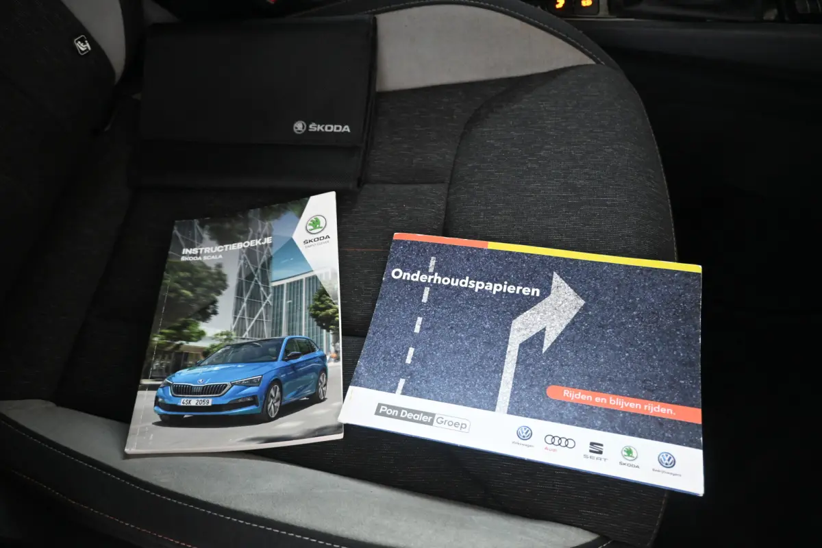 1.0 TSI Business Edition Clima Carplay Stoelverwarming Virtual Rijklaarprijs! Inruil Mogelijk!